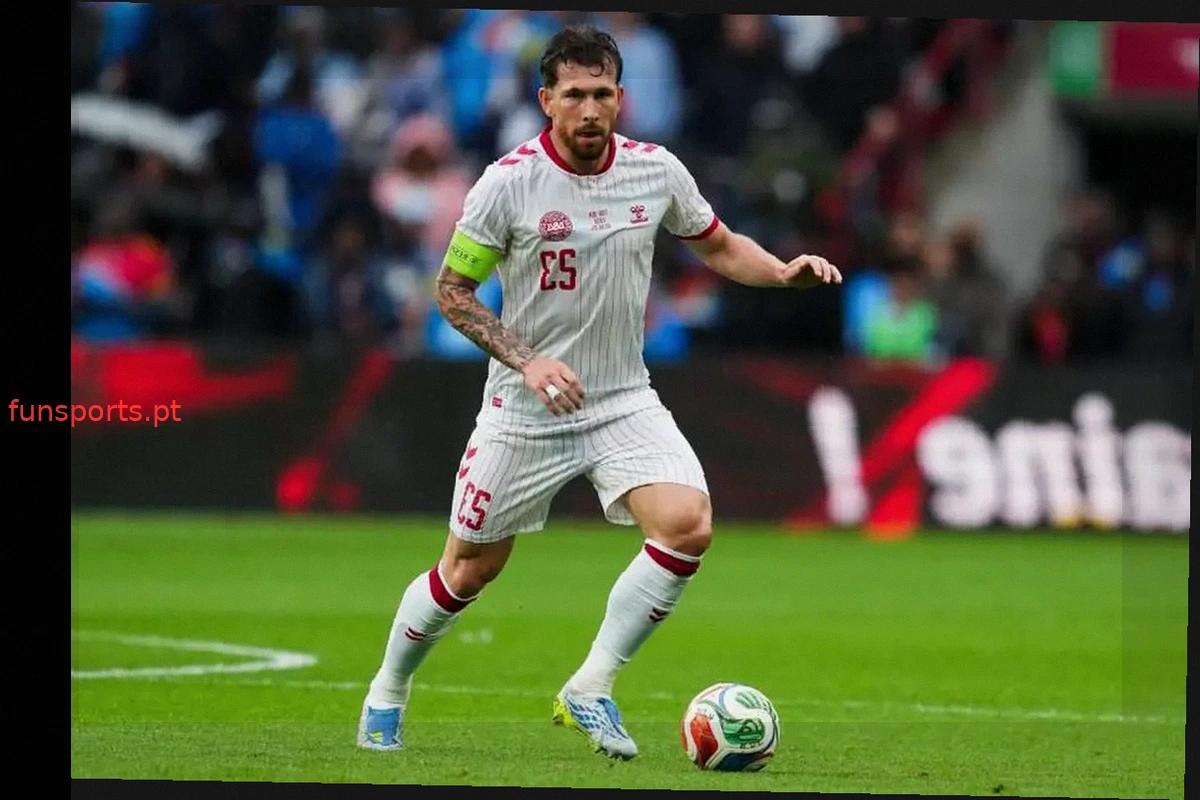Juventus Almeja Pierre-Emile Højbjerg em Planejamento de Meio-Campo